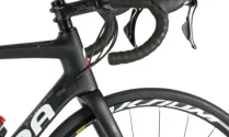 Moda Vivo Disc 105 Aksium Carbon Road Bike - Red / Black / XLarge / 58cm
