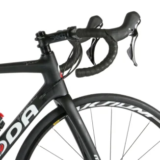 Moda Vivo Disc 105 Aksium Carbon Road Bike - Red / Black / XLarge / 58cm