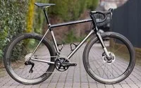 Vaaru octane 64 disc black ninja road bike
