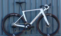 Ridley Falcn RS Dura Ace Di2 Carbon Road Bike - Ex Team - White / Gold / Medium Ridley Falcn RS Dura Ace Di2 Carbon Road Bike Ex Team White / Gold / Medium